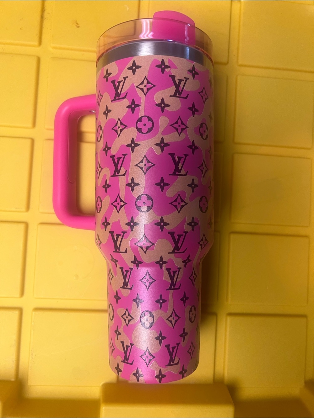 Pink camouflage Travel Tumbler 40 Oz with straw
